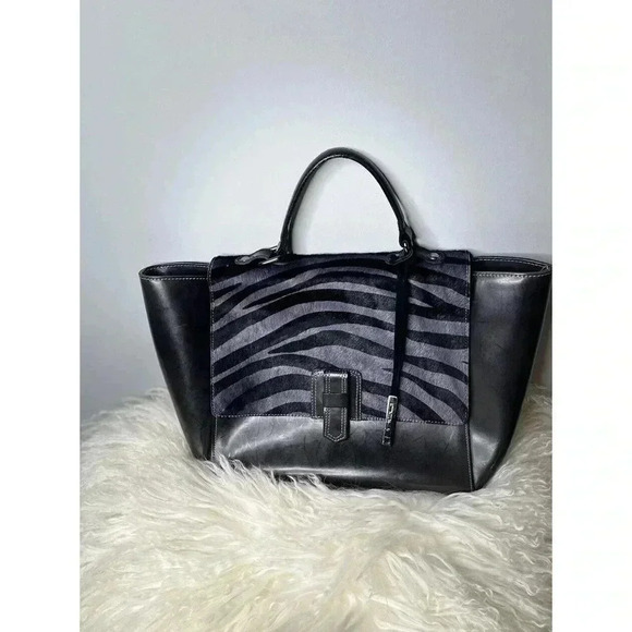 Innue Handbag Black With Purple & Black Cowhide, Tote Bag With Silver Hardware - Picture 1 of 8